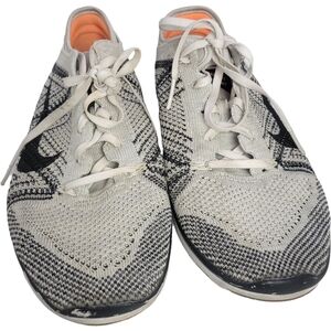 Nike Free TR Flyknit Womens Size6 Shoes Grat White Athletic 718785-100 Pre-owned